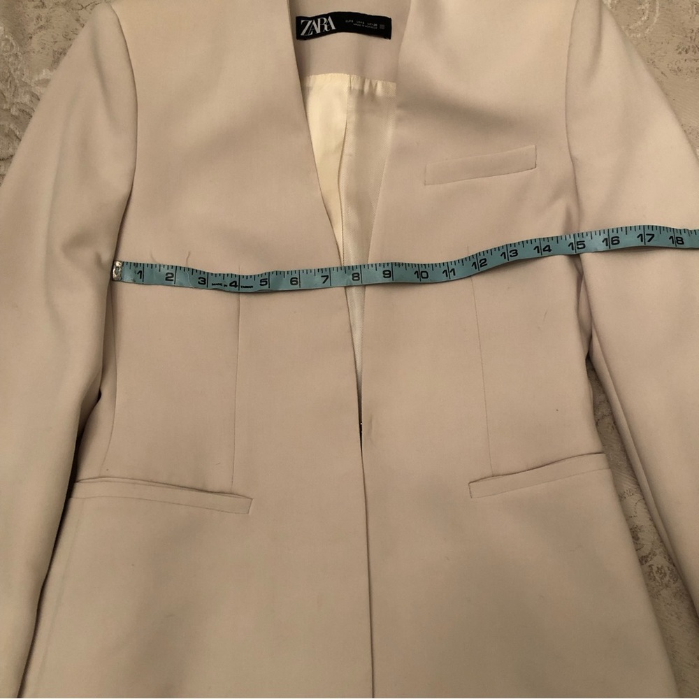 Popular ZARA Inverted Lapel Blazer in Ecru ASO Kate Middleton, Royal, Size Small - Picture 10 of 12